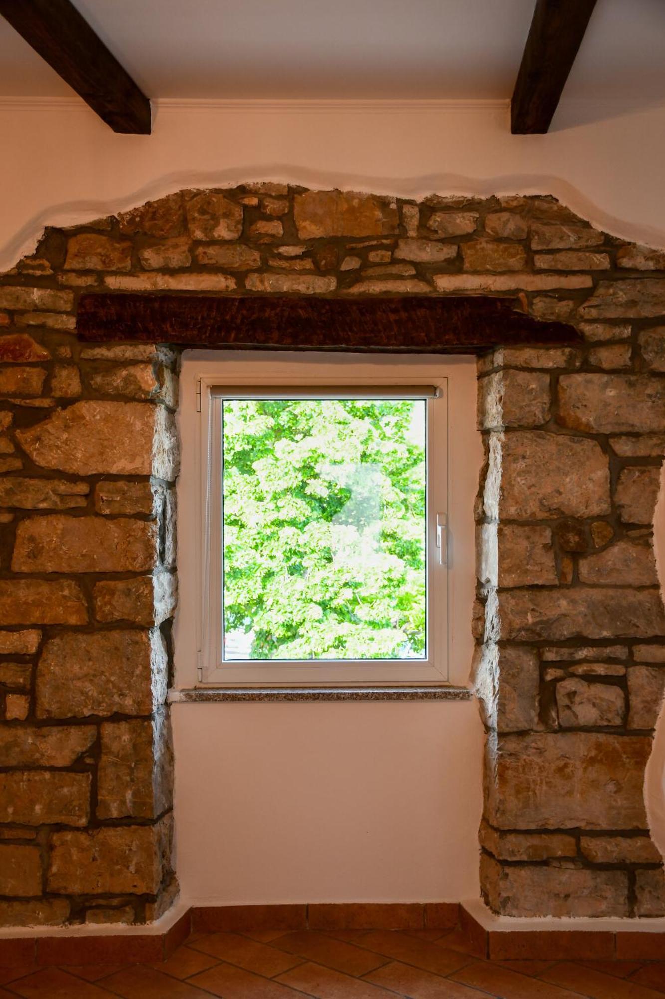 Razman Wine Rooms Gračišče Eksteriør billede