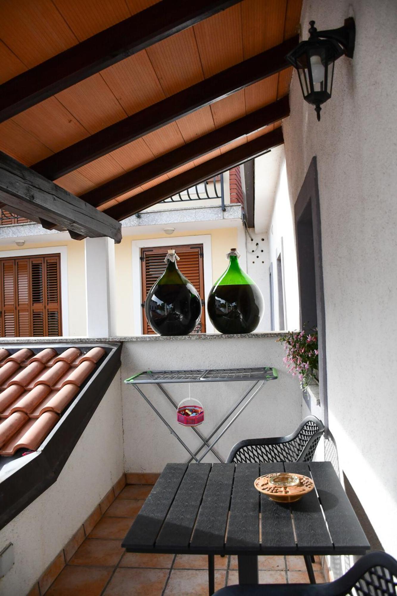 Razman Wine Rooms Gračišče Eksteriør billede